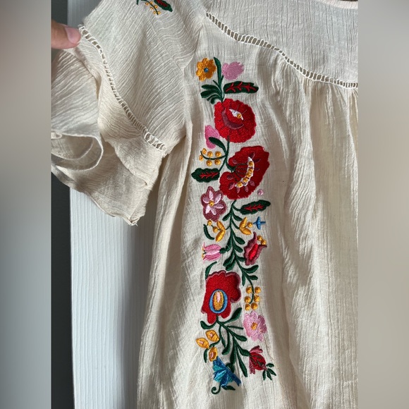 Umgee Cream Embroidered Flutter-Sleeve Peasant Top with Red Floral Accents - Picture 8 of 13